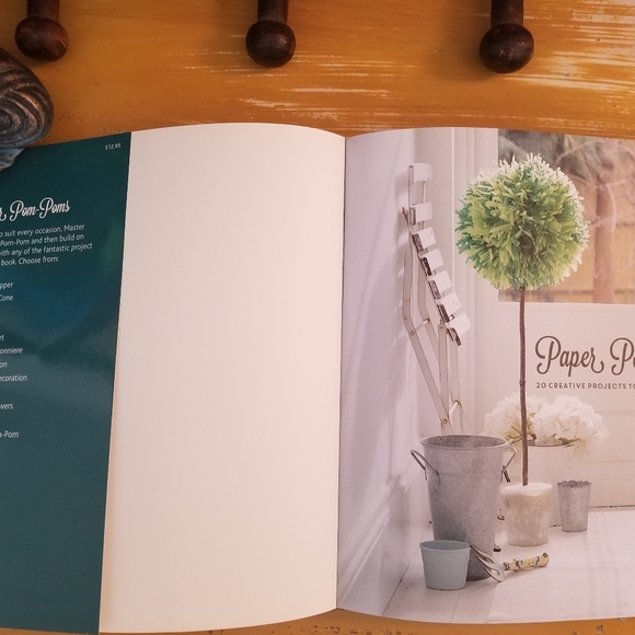 Paper Pom-Poms: 20 Creative Projects - Picture 5 of 5